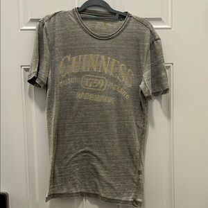 Guinness by Lucky Brand Olive Men's T-Shirt